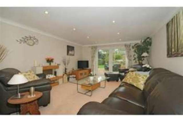  Image of 2 bedroom Detached house to rent in Halebourne Lane West End Woking GU24 at Woking, GU24 9QW