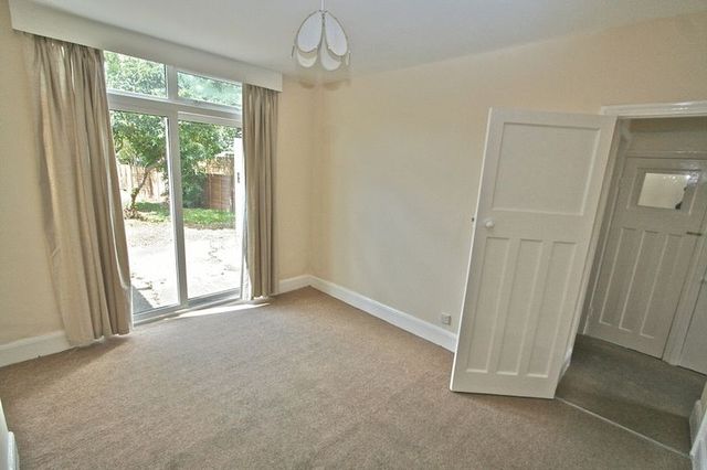  Image of 3 bedroom Terraced house to rent in West End Ely CB6 at West End  Ely, CB6 3AY