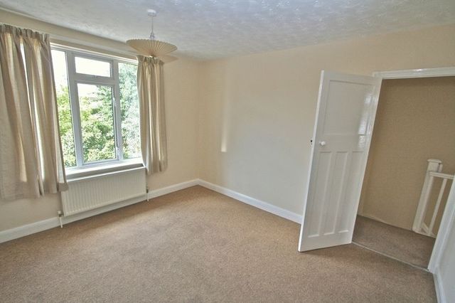  Image of 3 bedroom Terraced house to rent in West End Ely CB6 at West End  Ely, CB6 3AY