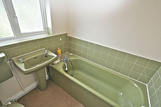  Image of 3 bedroom Terraced house to rent in West End Ely CB6 at West End  Ely, CB6 3AY