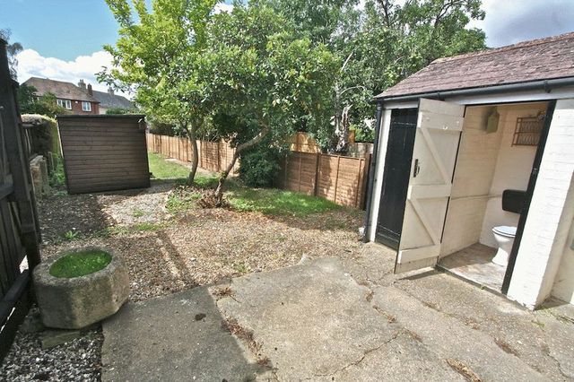  Image of 3 bedroom Terraced house to rent in West End Ely CB6 at West End  Ely, CB6 3AY
