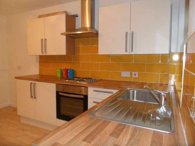  Image of 2 bedroom Terraced house to rent in West End Road Haydock St. Helens WA11 at West End Road  St Helens, WA11 0AE