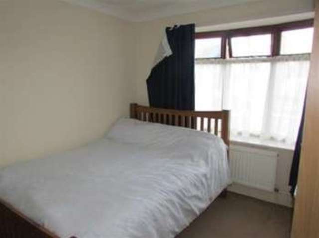  Image of 1 bedroom Detached house for sale in West End Street BA16 at Street, BA16 0LJ