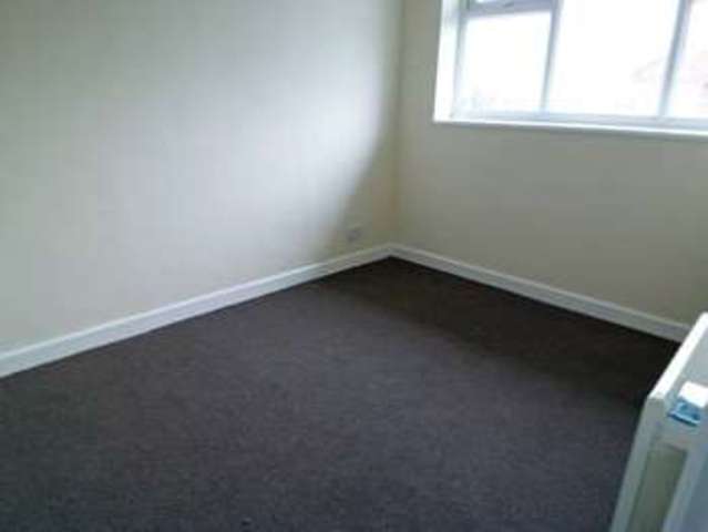  Image of 2 bedroom Flat for sale in West Hill Road Retford DN22 at West Hill Road  Retford, DN22 7RS
