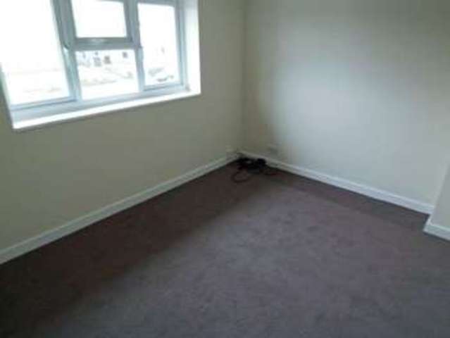  Image of 2 bedroom Flat for sale in West Hill Road Retford DN22 at West Hill Road  Retford, DN22 7RS
