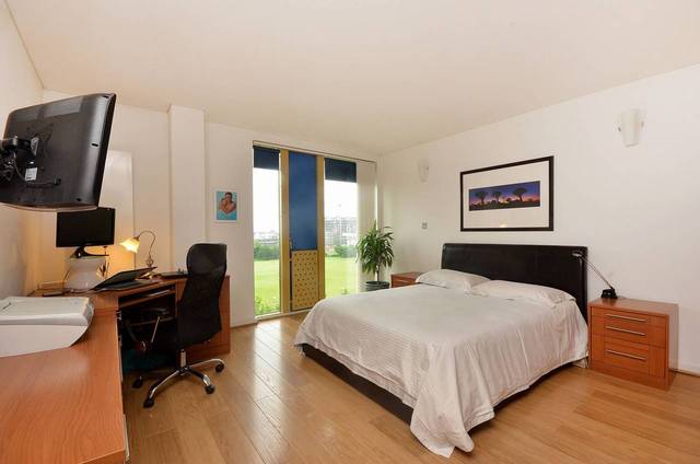  Image of 2 bedroom Flat for sale in West Parkside London SE10 at West Parkside  Greenwich, SE10 0QF