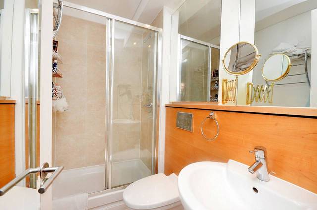  Image of 2 bedroom Flat for sale in West Parkside London SE10 at West Parkside  Greenwich, SE10 0QF