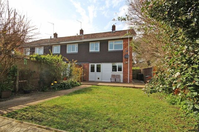  Image of 3 bedroom Detached house for sale in Gurnays Mead West Wellow Romsey SO51 at Gurnays Mead West Wellow Romsey, SO51 6GB