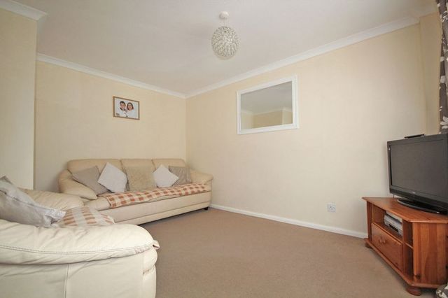  Image of 3 bedroom Detached house for sale in Gurnays Mead West Wellow Romsey SO51 at Gurnays Mead West Wellow Romsey, SO51 6GB