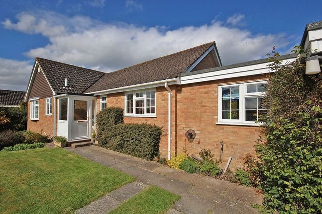  Image of 3 bedroom Detached house for sale in Buttons Lane West Wellow Romsey SO51 at Buttons Lane West Wellow Romsey, SO51 6BR