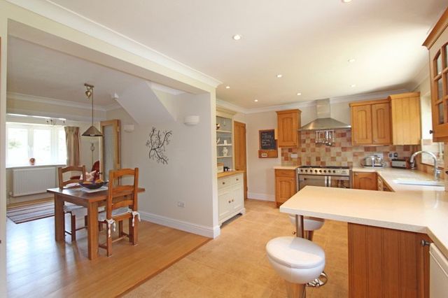  Image of 4 bedroom Detached house for sale in Lower Common Road West Wellow Romsey SO51 at Lower Common Road West Wellow Romsey, SO51 6BT