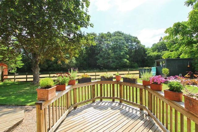  Image of 4 bedroom Detached house for sale in Lower Common Road West Wellow Romsey SO51 at Lower Common Road West Wellow Romsey, SO51 6BT