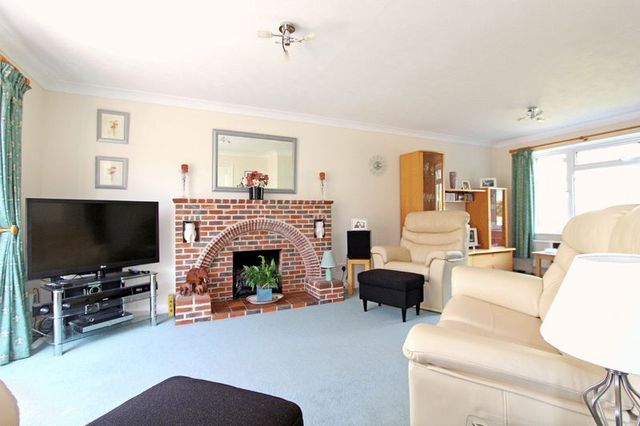  Image of 4 bedroom Detached house for sale in Brookfields West Wellow Romsey SO51 at Brookfields West Wellow Romsey, SO51 6GS