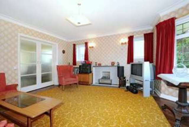  Image of 4 bedroom Detached house for sale in Westbury Road Northwood HA6 at Northwood, HA6 3BT