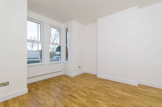  Image of 3 bedroom Detached house for sale in Westerdale Road London SE10 at Westerdale Road  Greenwich, SE10 0LW