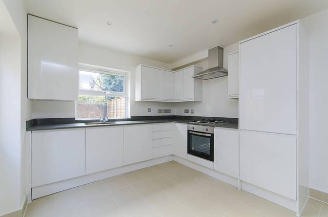  Image of 3 bedroom Detached house for sale in Westerdale Road London SE10 at Westerdale Road  Greenwich, SE10 0LW