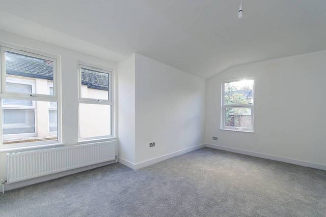  Image of 3 bedroom Detached house for sale in Westerdale Road London SE10 at Westerdale Road  Greenwich, SE10 0LW