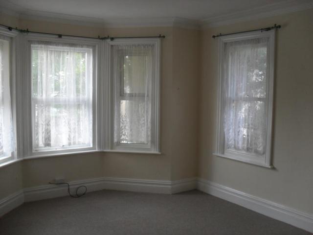  Image of 1 bedroom Flat to rent in Westerham Road Westbourne Bournemouth BH4 at Westbourne  Westbourne, BH4 8EY