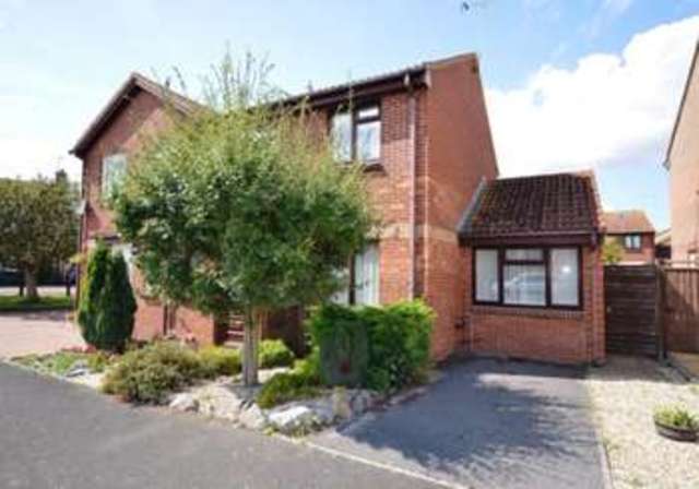  Image of 4 bedroom Detached house for sale in Elm Court Starcross Exeter EX6 at Western Drive  Starcross, EX6 8EN