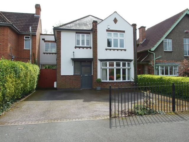  Image of 4 bedroom Detached house for sale in Westfield Drive Loughborough LE11 at Westfield Drive  Loughborough, LE11 3QJ