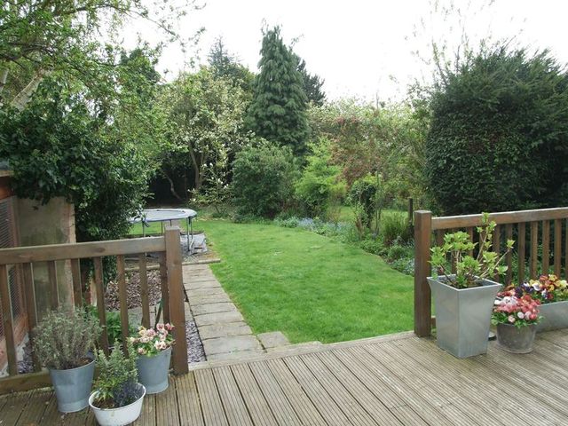  Image of 4 bedroom Detached house for sale in Westfield Drive Loughborough LE11 at Westfield Drive  Loughborough, LE11 3QJ