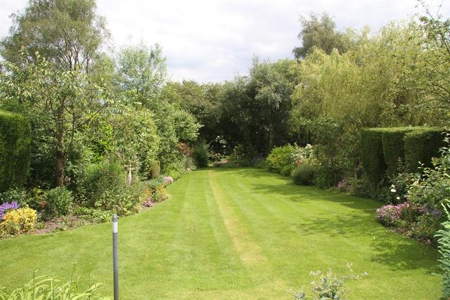  Image of 6 bedroom Detached house for sale in Westgate Guiseley Leeds LS20 at Guiseley Leeds Hawksworth, LS20 8HJ