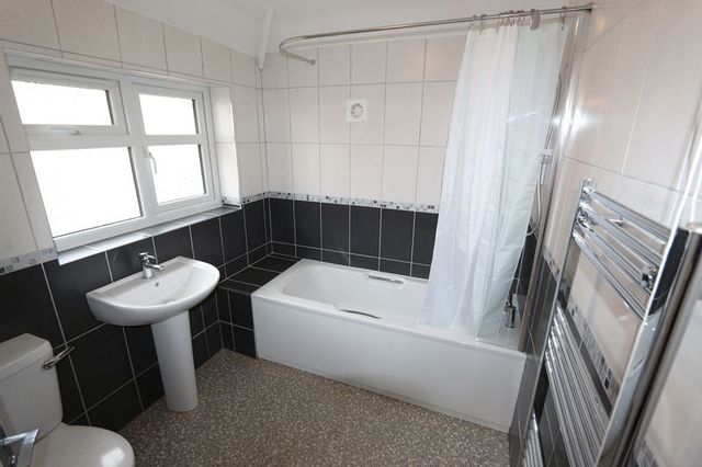  Image of 3 bedroom Semi-Detached house for sale in Westleigh Road Glen Parva Leicester LE2 at Westleigh Road Glen Parva Leicester, LE2 9TP