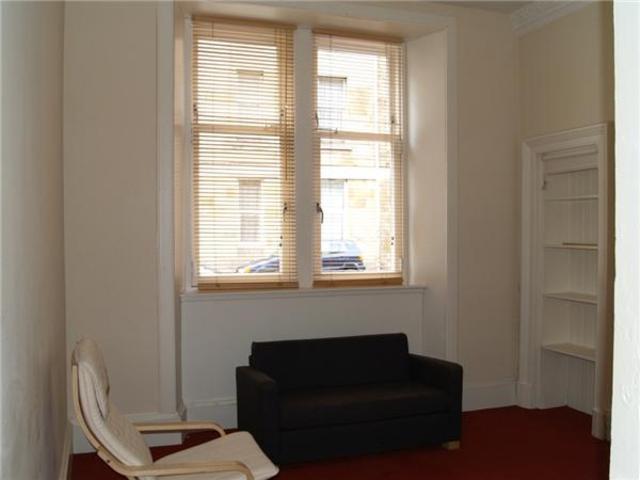  Image of 1 bedroom Flat to rent in Westmoreland Street Glasgow G42 at Govanhill Glasgow Glasgow, G42 8LJ