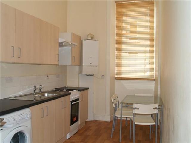  Image of 1 bedroom Flat to rent in Westmoreland Street Glasgow G42 at Govanhill Glasgow Glasgow, G42 8LJ
