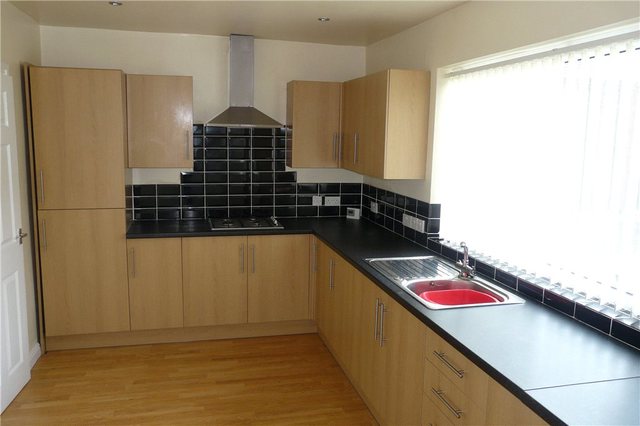  Image of 3 bedroom Town House for sale in Weymouth Avenue Allerton Bradford BD15 at Allerton Bradford Sandy Lane, BD15 7JJ
