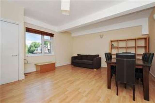 Image of 3 bedroom Flat for sale in Weymouth Terrace London E2 at Weymouth Terrace  London, E2 8LP