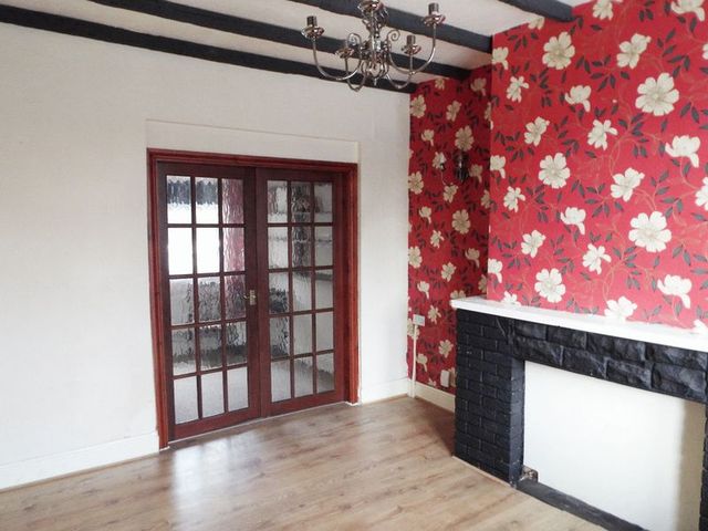  Image of 4 bedroom Detached house for sale in Whieldon Road Fenton Stoke-on-Trent ST4 at Whieldon Road  Stoke-On-Trent, ST4 4JG