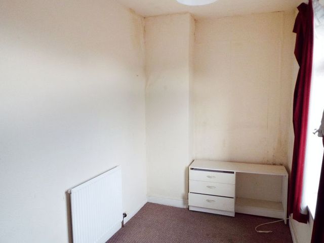  Image of 4 bedroom Detached house for sale in Whieldon Road Fenton Stoke-on-Trent ST4 at Whieldon Road  Stoke-On-Trent, ST4 4JG