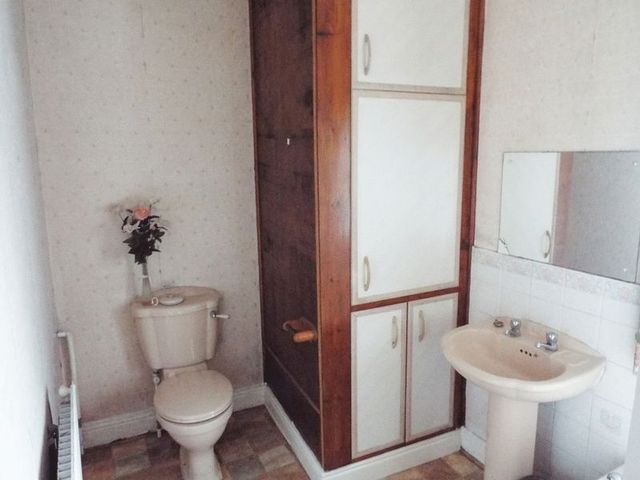  Image of 4 bedroom Detached house for sale in Whieldon Road Fenton Stoke-on-Trent ST4 at Whieldon Road  Stoke-On-Trent, ST4 4JG