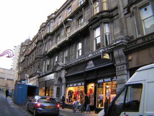  Image of 2 bedroom Flat to rent in Whitehall Crescent Dundee DD1 at Dundee  Dundee, DD1 4AU