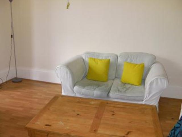  Image of 2 bedroom Flat to rent in Whitehall Crescent Dundee DD1 at Dundee  Dundee, DD1 4AU
