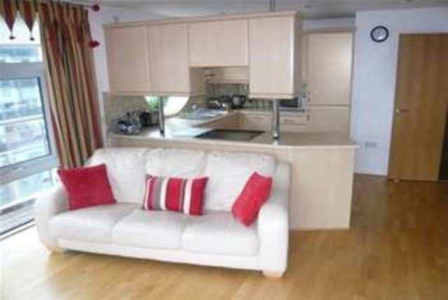  Image of 2 bedroom Flat to rent in Whitehall Quay Leeds LS1 at Leeds, LS1 4BW
