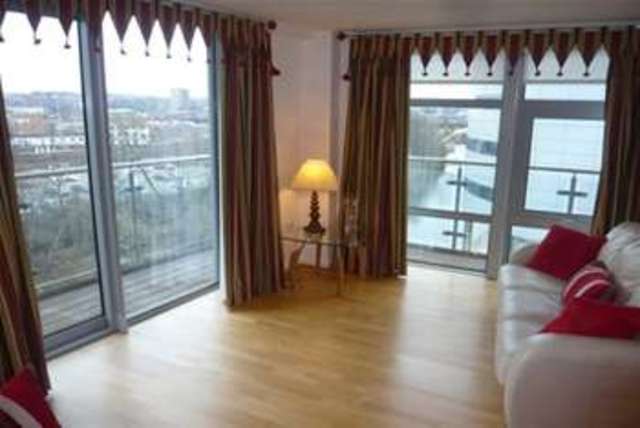  Image of 2 bedroom Flat to rent in Whitehall Quay Leeds LS1 at Leeds, LS1 4BW