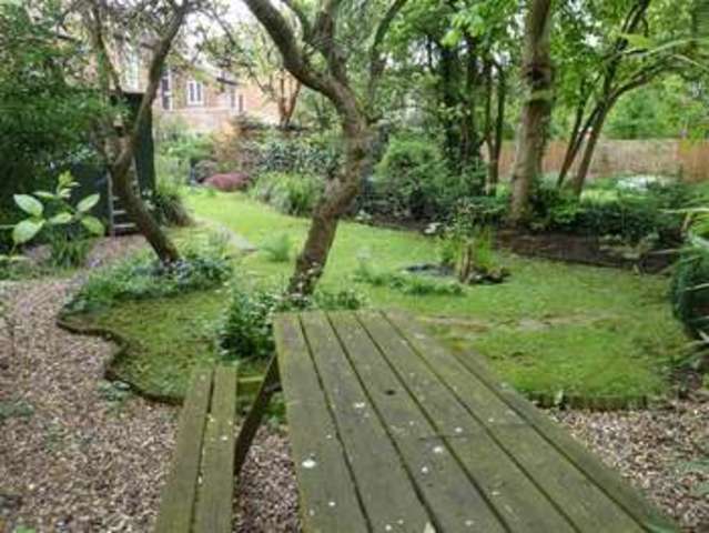  Image of 2 bedroom Maisonette to rent in Whitehall Road Harrow-on-the-Hill Harrow HA1 at Harrow on the Hill, HA1 3AJ