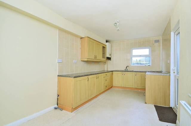  Image of 3 bedroom Detached house for sale in Whitehorse Lane London SE25 at Whitehorse Lane  South Norwood, SE25 6UX