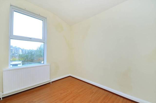  Image of 3 bedroom Detached house for sale in Whitehorse Lane London SE25 at Whitehorse Lane  South Norwood, SE25 6UX