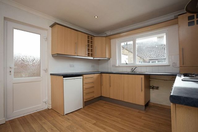  Image of 3 bedroom Detached house for sale in Wickor Way Emsworth PO10 at Wickor Way  Emsworth, PO10 7RE