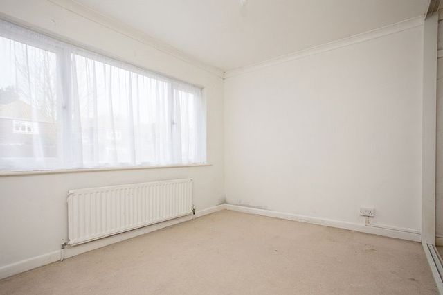  Image of 3 bedroom Detached house for sale in Wickor Way Emsworth PO10 at Wickor Way  Emsworth, PO10 7RE