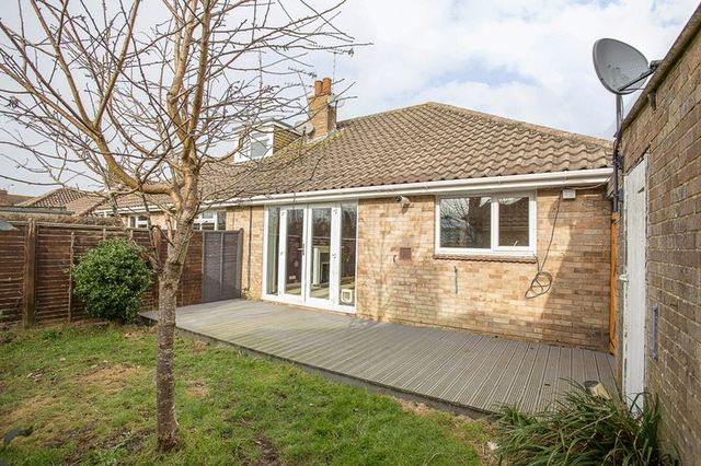  Image of 3 bedroom Detached house for sale in Wickor Way Emsworth PO10 at Wickor Way  Emsworth, PO10 7RE