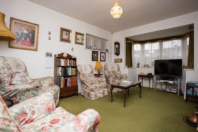  Image of 4 bedroom Detached house for sale in London Road Widley Waterlooville PO7 at London Road Widley Waterlooville, PO7 5AG