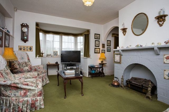  Image of 4 bedroom Detached house for sale in London Road Widley Waterlooville PO7 at London Road Widley Waterlooville, PO7 5AG