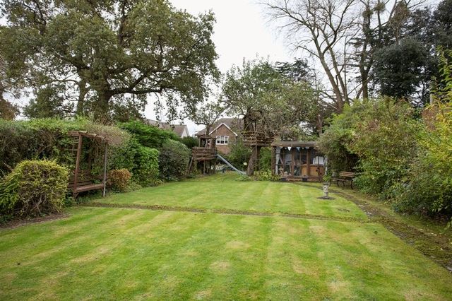  Image of 4 bedroom Detached house for sale in London Road Widley Waterlooville PO7 at London Road Widley Waterlooville, PO7 5AG