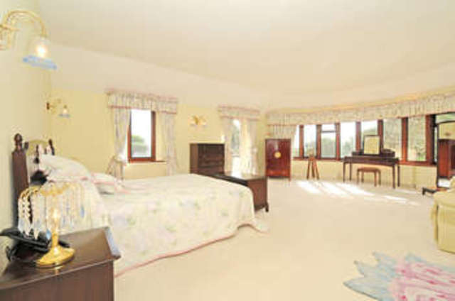  Image of 5 bedroom Detached house for sale in Tamarisk Way East Preston Littlehampton BN16 at East Preston West Sussex East Preston, BN16 2TE