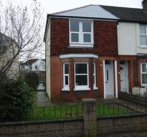  Image of 3 bedroom Terraced house to rent in Wilmer Road Eastleigh SO50 at Wilmer Road  Eastleigh, SO50 5EW