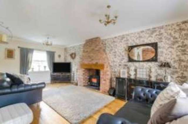  Image of 4 bedroom Detached house for sale in Wilsic Wilsic Doncaster DN11 at Wilsic Wadworth Wadworth, DN11 9AD